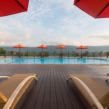 The Smith House Hotel Pantai Cenang  Buitenkant foto