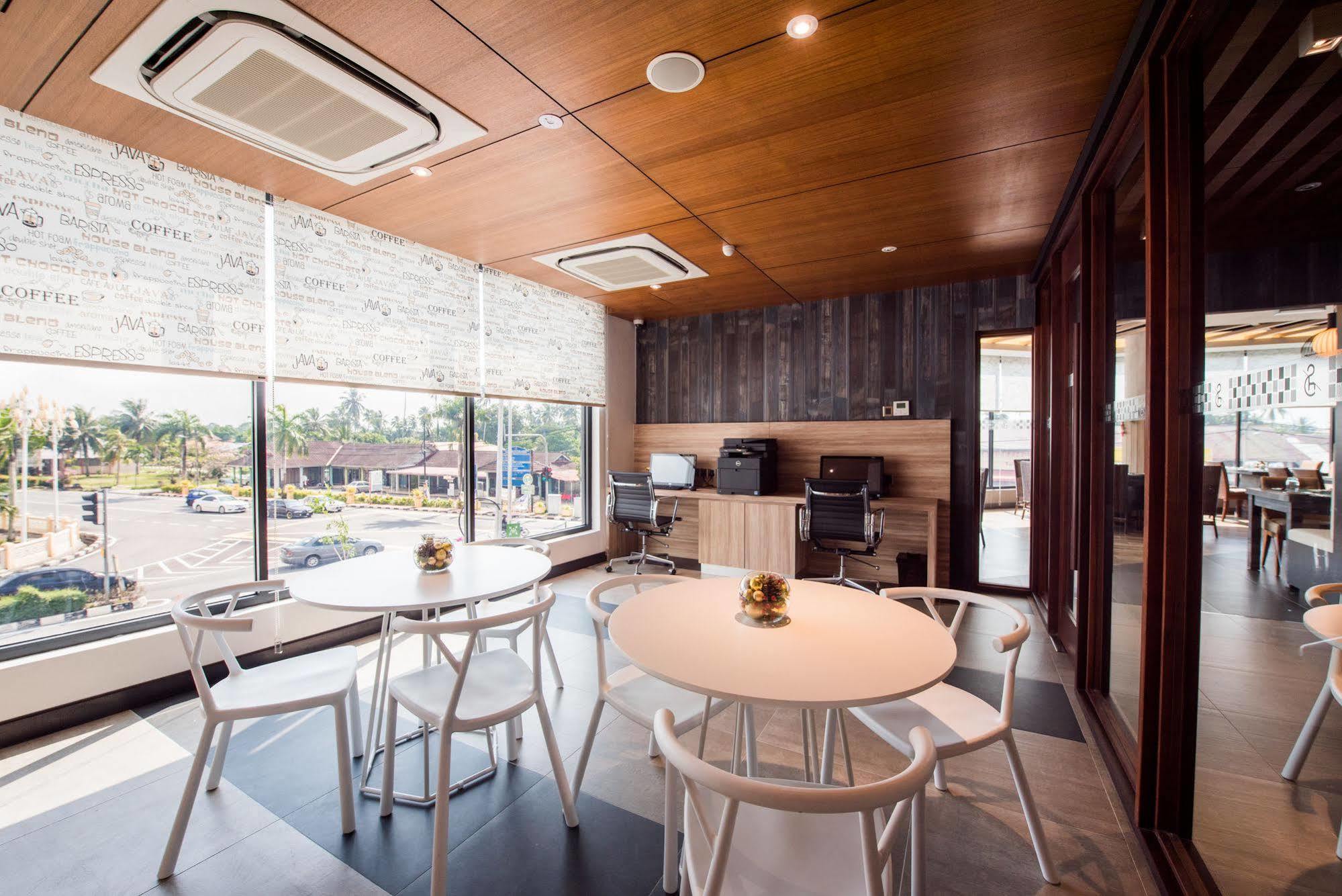 The Smith House Hotel Pantai Cenang  Buitenkant foto